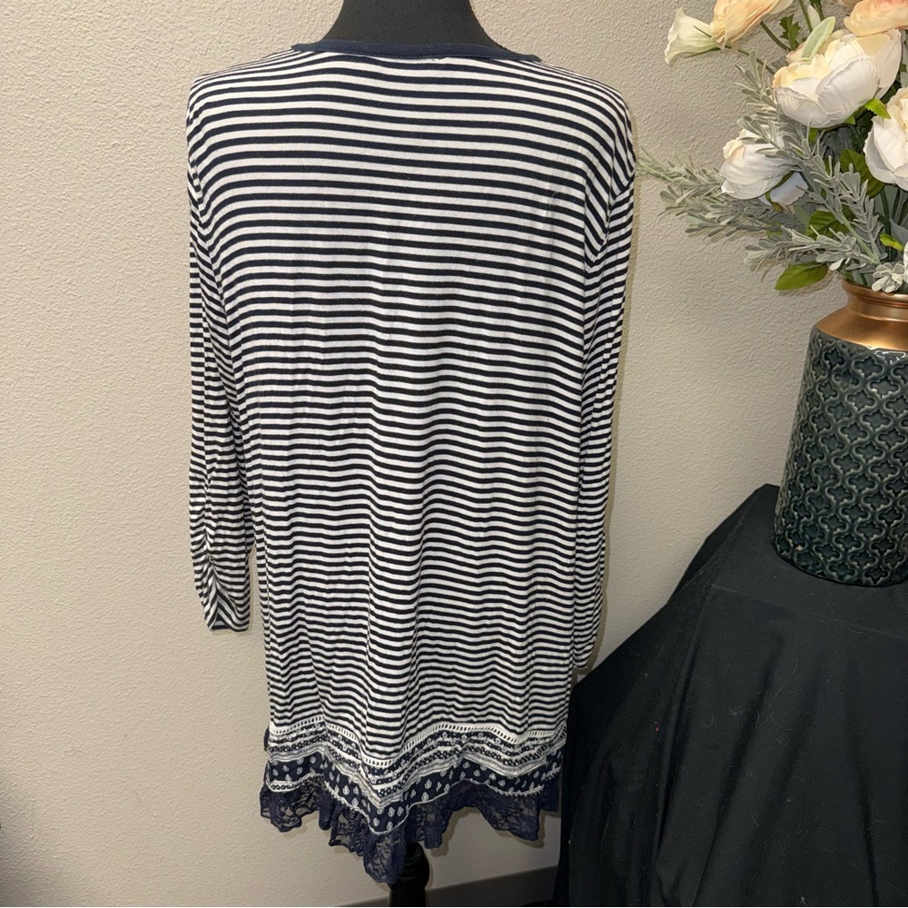 Ali Miles Navy Stripe Tunic Top XL Lace Hem Button Detail Rayon - Picture 3 of 8